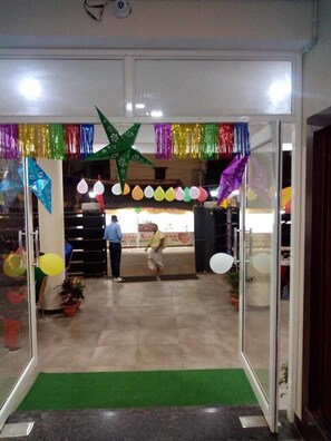 Front of property - Hotel PP Palace (Puri)