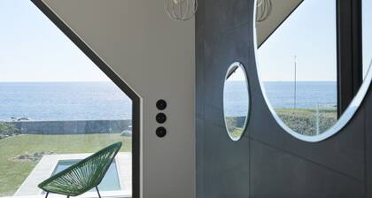 Villa mit Pool, Meerblick