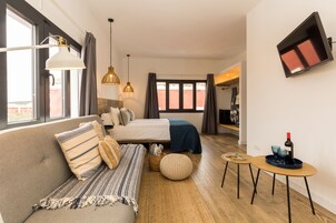 Caja de seguridad en la habitación, wifi gratis y ropa de cama 