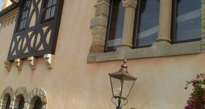 Holiday apartment TOWER ROOM in the Leppersdorf manor near Radeberg