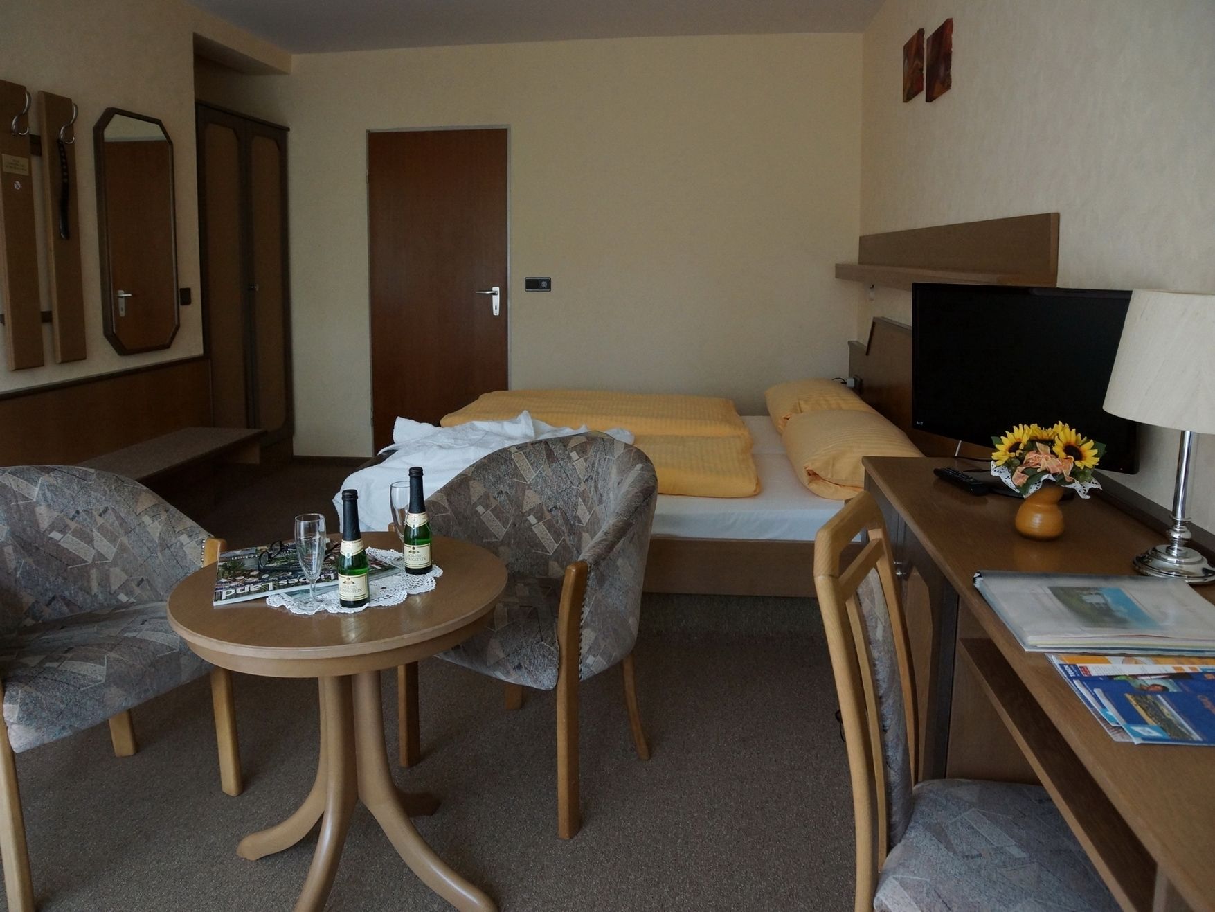 標準雙人房, 非吸煙房, 露台 | 免費 Wi-Fi、床單