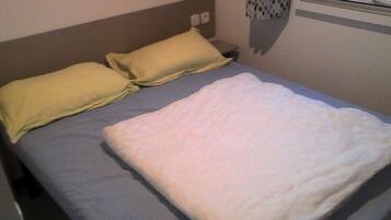 Mobile Home, 3 Bedrooms, Non Smoking | Iron/ironing board