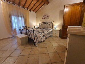 2 bedrooms, iron/ironing board, travel crib, free WiFi