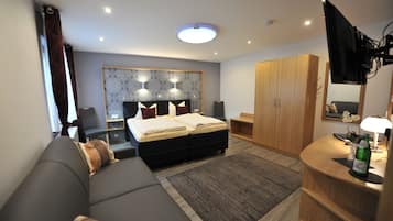 Family Double Room | In-room safe, free WiFi, bed sheets