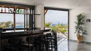 Bar (en la propiedad)