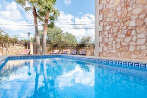 Pool - Holiday Home "Es Cantó" with Air Conditioning, Pool, Wi-Fi and Terrace (Cala Llombards)