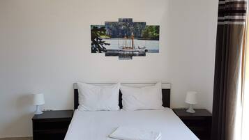 Minibar, individually decorated, blackout curtains, iron/ironing board