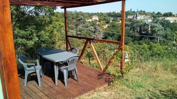 Kamar Keluarga, teras | Teras/patio