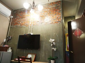 ستائر تعتيم وواي فاي مجانًا وملاءات أسرّة