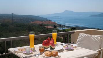 Panoraamastudio, 1 makuuhuone, valtamerinäköala, vuorten lähellä (East) | Terassi/patio