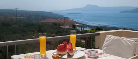 Panoramic Studio, 1 Bedroom, Ocean View, Mountainside (East) | Terrace/patio