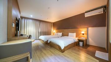 Decoración personalizada, muebles diferentes, escritorio y wifi gratis