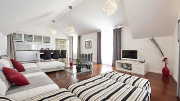Penthouse | Woonruimte | Ledtelevisie