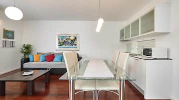 Appartement Luxe, 1 chambre, balcon (3) | Salle à manger