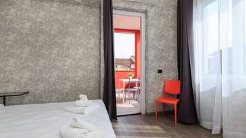 1 bedroom, iron/ironing board, internet, bed sheets