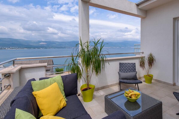 Penthouse, Terrace, Sea View | Terrace/patio - Apartments Salona (Trogir)