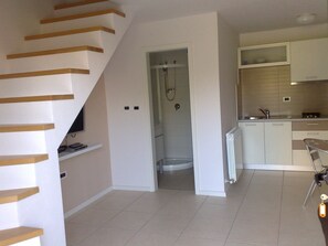 Maisonette, 2 Schlafzimmer | Wohnbereich | Plasmafernseher