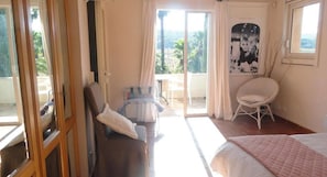 房內夾萬、遮光窗簾/窗簾、隔音、免費 Wi-Fi