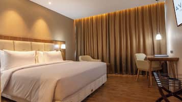 Minibar, in-room safe, iron/ironing board, free WiFi