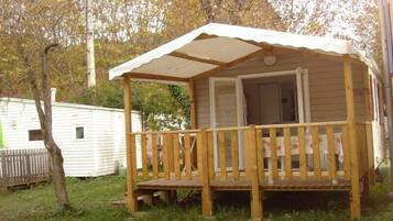 Individually decorated, individually furnished, free WiFi