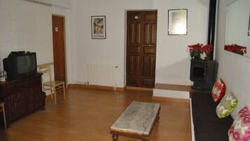 Habitació, 1 llit de matrimoni | Sala d'estar