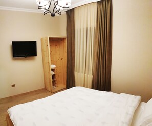 Minibar, Verdunkelungsvorhänge, schallisolierte Zimmer, kostenloses WLAN