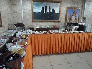 Bao gồm bữa sáng buffet hàng ngày 