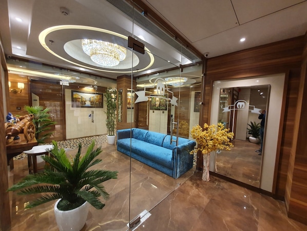 Superior Room, 1 King Bed, City View | Exterior