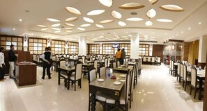Restaurant - Hotel Makhan Residency (Amritsar)
