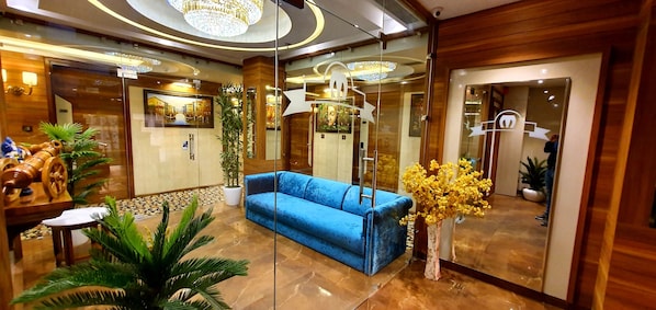 Super Deluxe Room | In-room dining