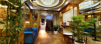 Hotel Makhan Residency