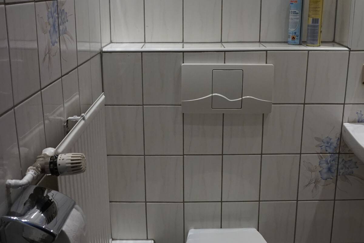 Free cots/infant beds, free WiFi, bed sheets