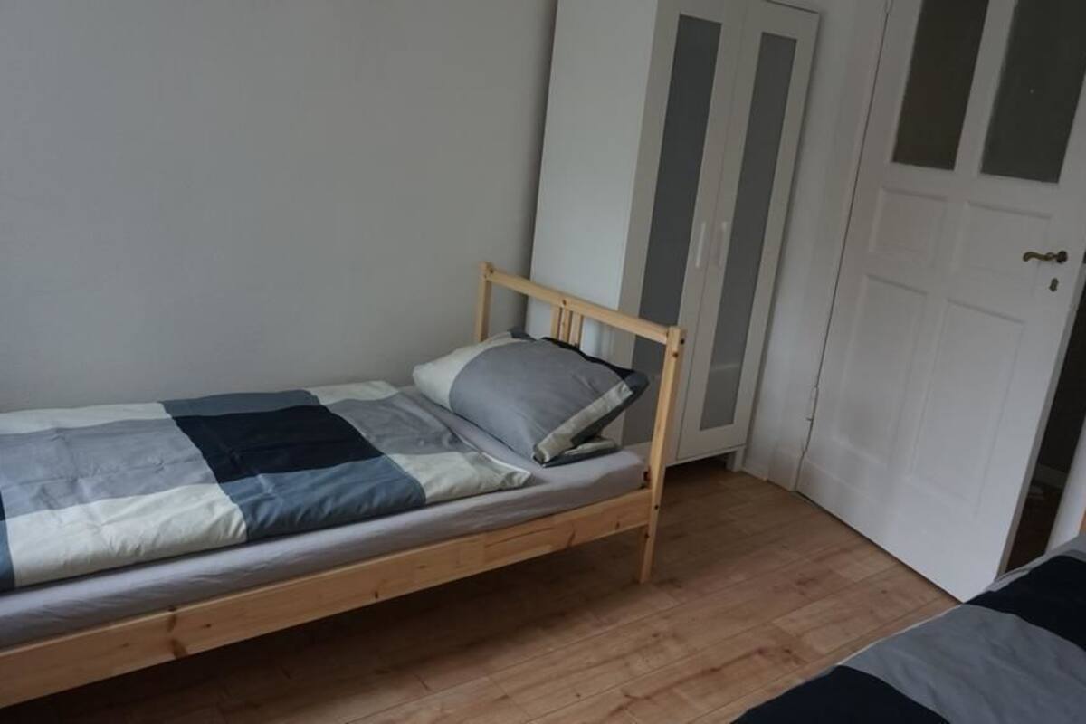 Double Room, Shared Bathroom (City Oase II) | Free cots/infant beds, free WiFi, bed sheets