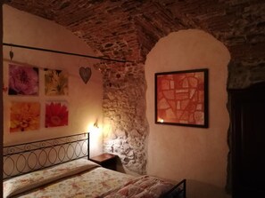 Äänieristys, ilmainen Wi-Fi, vuodevaatteet