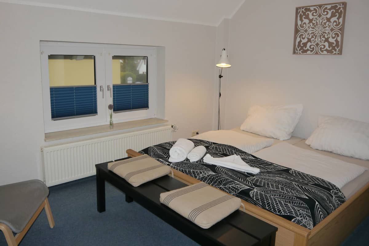 Een strijkplank/strijkijzer, extra bedden, gratis wifi