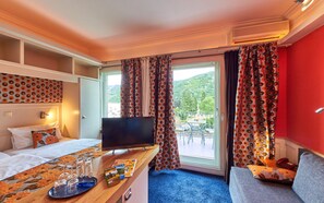 Minibar, in-room safe, individually decorated, blackout drapes