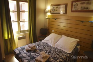 1 bedroom, WiFi, bed sheets, wheelchair access - Vintage houseboat rider ... (Saint-Rémy-de-Provence)