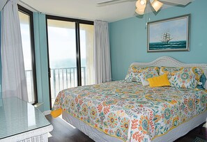 4 bedrooms, iron/ironing board, Internet, bed sheets