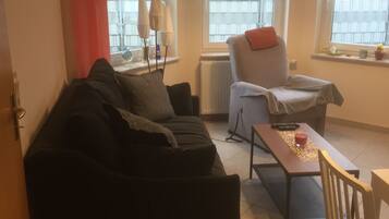 TV, DVD player, aparelho de som