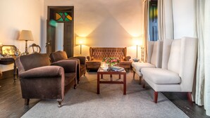 Lobby sitting area - Casa De Campo Colmeal (Mira)