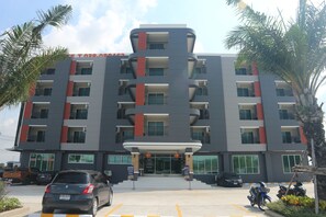Reception - PJ PLACE  Service Apartment (Bang Pakong)