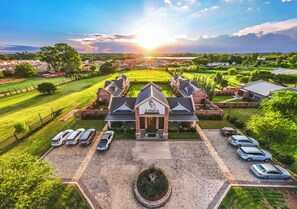 숙박 시설 정면