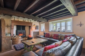 Living area - Carhullan Farmhouse (Penrith)