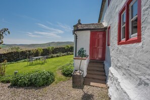 Front of property - Carhullan Farmhouse (Penrith)