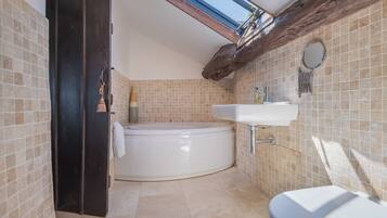Cottage | Bathroom | Separate bathtub and shower, hair dryer, towels