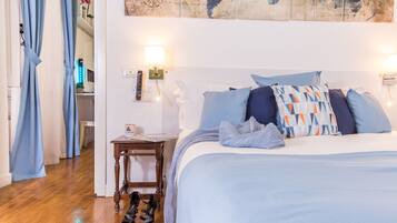 1 bedroom, in-room safe, iron/ironing board, free WiFi