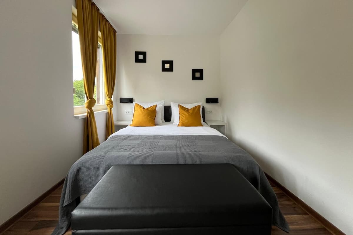 Superior tweepersoonskamer | Een kluis op de kamer, geluiddichte muren, gratis wifi, beddengoed