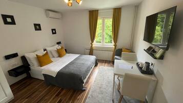 Deluxe-Doppelzimmer | Zimmersafe, schallisolierte Zimmer, kostenloses WLAN, BettwÀsche