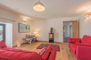 Cottage | Living area | Flat-screen TV