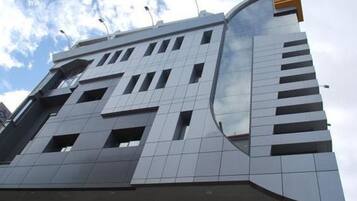 المنشأة من الخارج